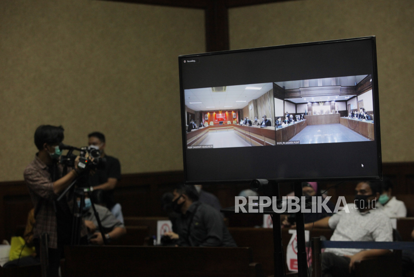 Suasana sidang secara virtual pembacaan vonis kasus dugaan korupsi pada PT Asuransi Jiwasraya (Persero) di Pengadilan Tipikor, Jakarta, beberapa waktu lalu.