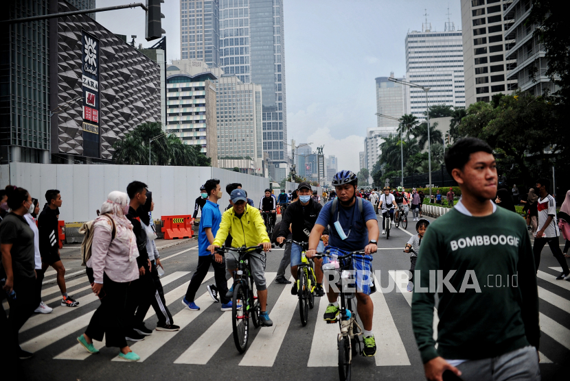 Warga memadati area Jalan Sudirman untuk berolahraga dan melakukan beragam aktivitas di kawasan Bundaran Hotel Indonesia (HI), Jakarta Pusat (ilustrasi)