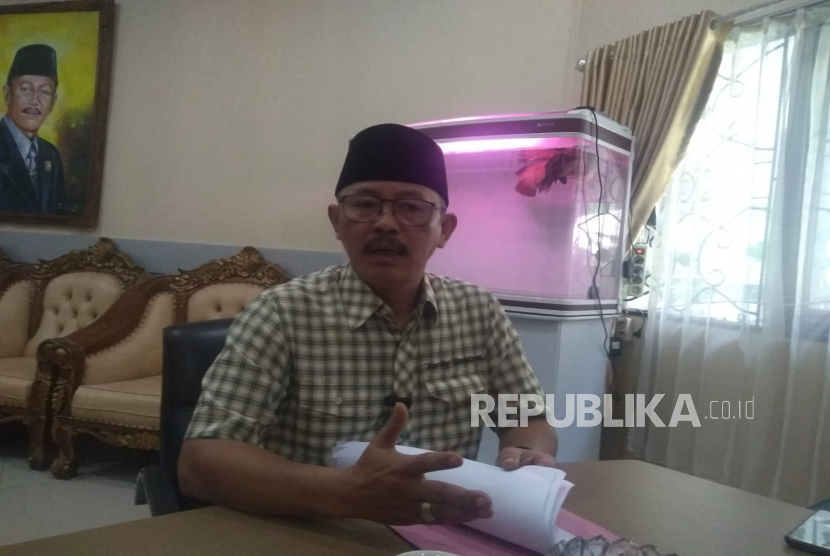 Ketua DPRD Kabupaten Indramayu, Syaefudin, saat ditemui di gedung dewan,Selasa (21/2/2023). Dia  menyatakan, akan memanggil Wakil Bupati Indramayu, Lucky Hakim, yang mengajukan pengunduran diri dari jabatannya. 