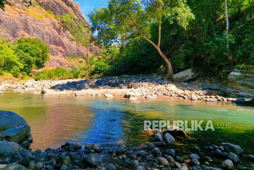 Suasana di Sungai Cisanggiri, Desa Cikondang, Kecamatan Cisompet, Kabupaten Garut. Pemkab Garut akan membangun Sungai Cisanggiri menjadi destinasi wisata eksklusif.