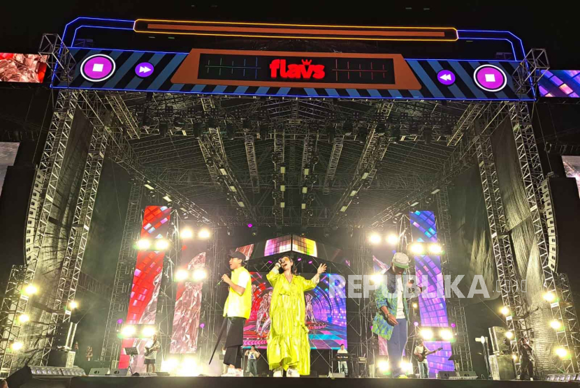 Grup musik Soul ID tampil di hari pertama Flavs Festival 2023 di Gambir Expo Kemayoran, Jakarta, Sabtu (14/10/2023) petang. 