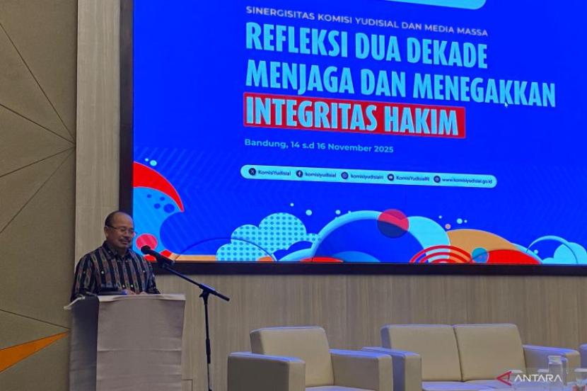 Ketua KY: Hampir semua laporan masyarakat kami tindak lanjuti.