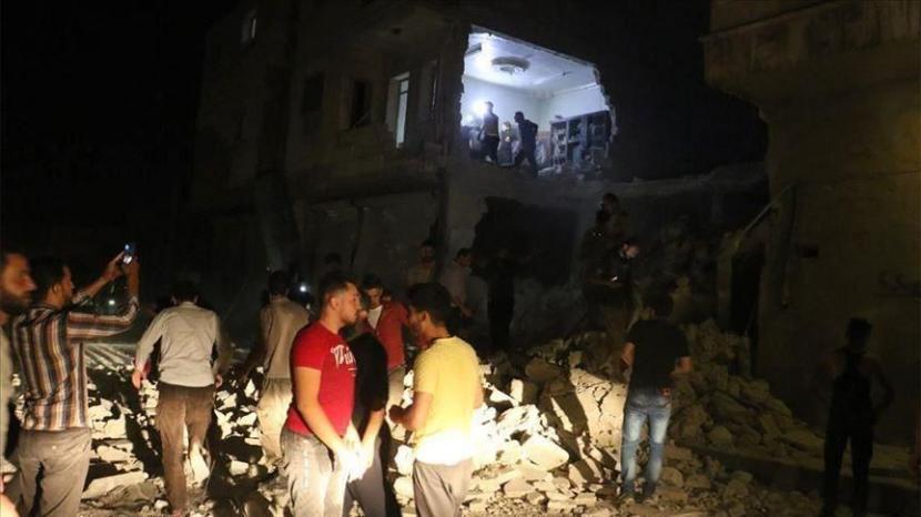 Dua warga sipil tewas dalam ledakan di pos pemeriksaan di utara Suriah.