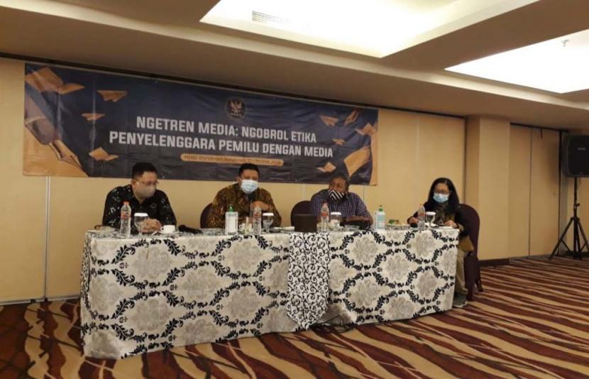 Pilwali Surabaya 2020, DKPP Ingatkan Wali Kota Risma Bisa Beri Teladan