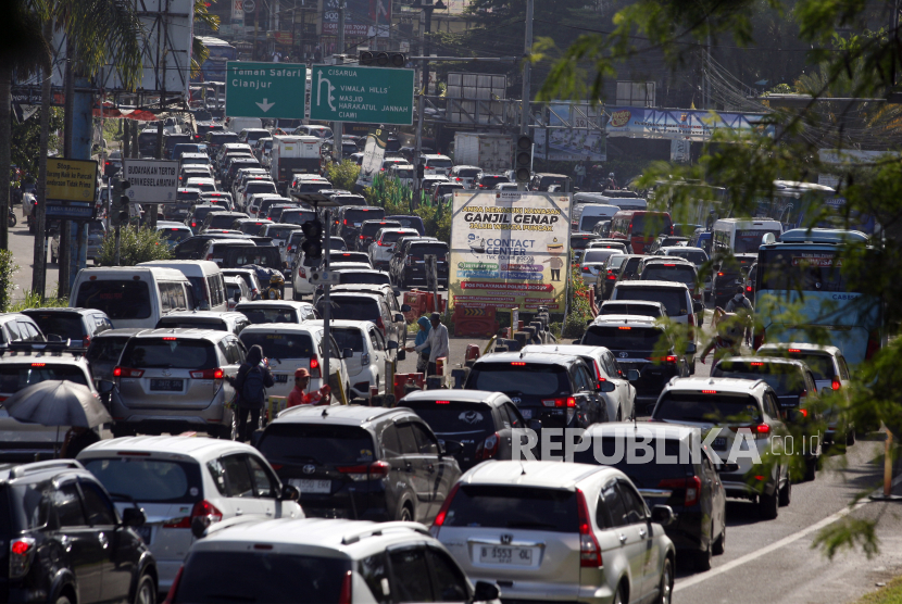 Kepadatan arus kendaraan (ilustrasi). Polisi akan menyiapkan rekayasa lalu lintas untuk megantisipasi kemacetan ketika libur Nyepi.