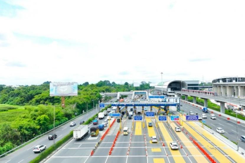 Volume Lalu Lintas Arah Jakarta Meningkat di Tiga Gerbang Tol Jabodetabek
