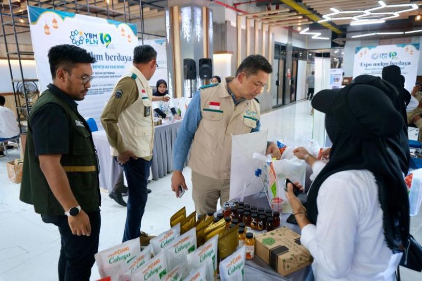 Expo UMKM ramaikan milad Ke-19 YBM PLN.