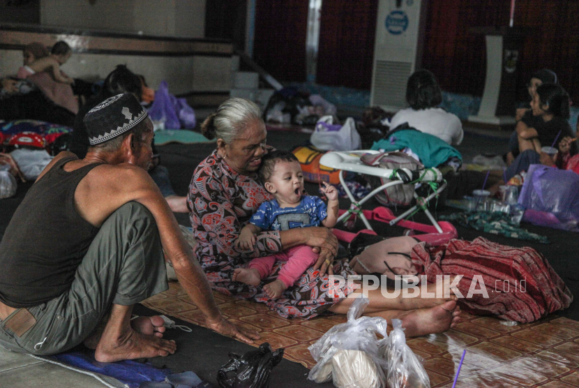 Saat ini, jumlah pengungsi korban banjir Kudus, Jawa Tengah, capai 1.076 jiwa.