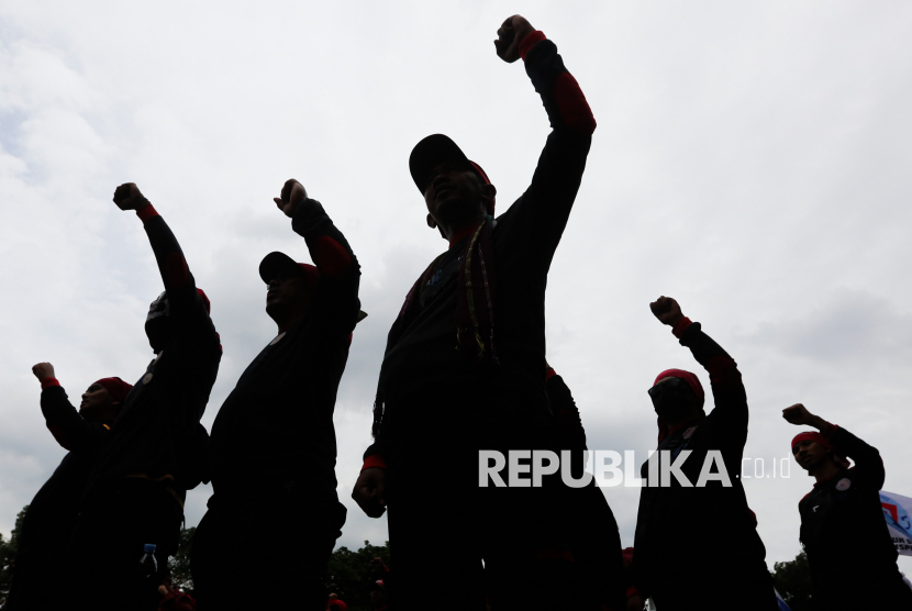 Buruh Kembali Demo di Patung Kuda, Minta UMP DKI Jakarta Direvisi Jadi Rp5,89 Juta