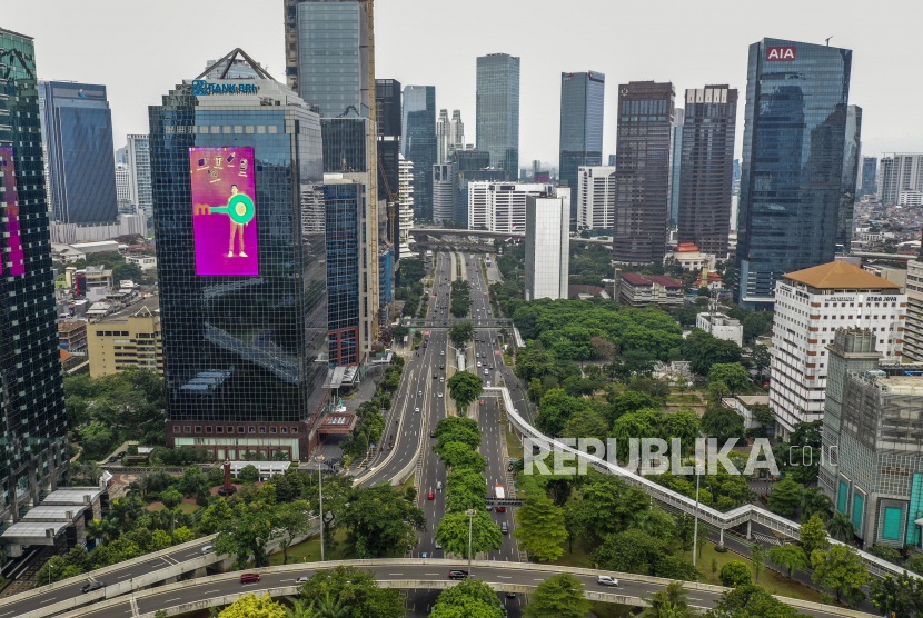 Suasana deretan gedung perkantoran di Jakarta (ilustrasi). Satgas Pemulihan dan Transformasi Ekonomi optimistis anggaran pemulihan ekonomi nasional (PEN) bisa terserap secara optimal dimana fokusnya adalah pembiayaan korporasi dan sektoral kementerian/lembaga.