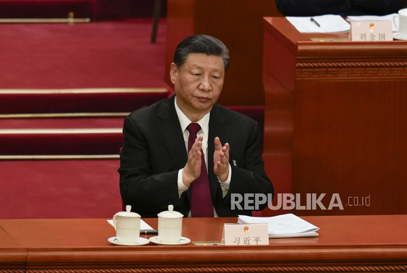 Presiden Republik Rakyat China, Xi Jinping dalam Kongres Rakyat Nasional ke-14 yang diselenggarakan di Balai Rakyat Agung, Beijing, Selasa (5/3/2024).