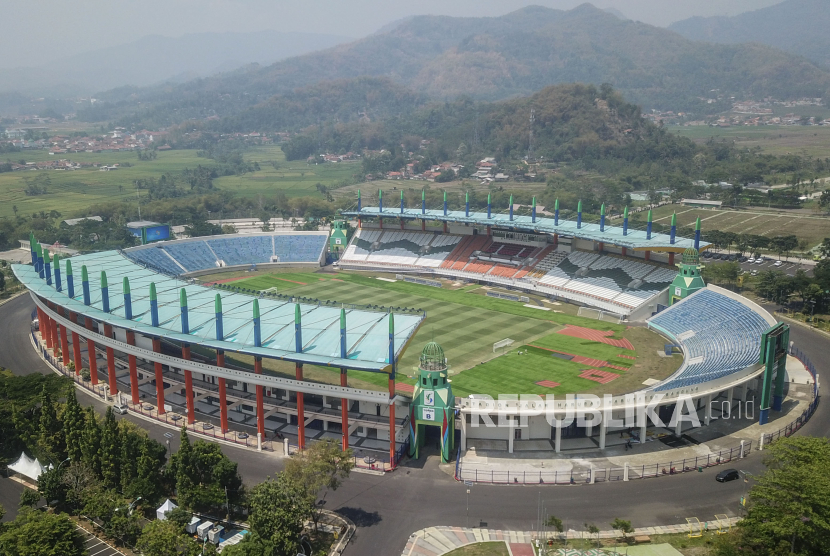 Stadion Si Jalak Harupat telah rampung 100 persen.dan siap digunakan untuk ajang Piala Dunia U-17.