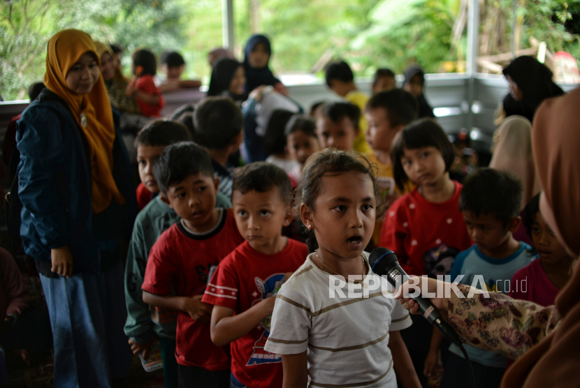 Anak-anak korban gempa di Cianjur. Menurut IDAI, anak-anak menjadi kelompok yang rentan terhadap berbagai penyakit saat menghadapi bencana gempa bumi.