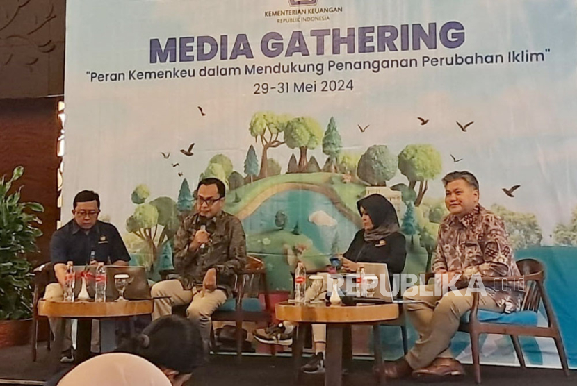Kementerian Keuangan menggelar Media Gathering, guna membahas peran Kemenkeu dalam mendukung penanganan perubahan iklim, di Bogor, Jawa Barat, Rabu (29/5/2024).