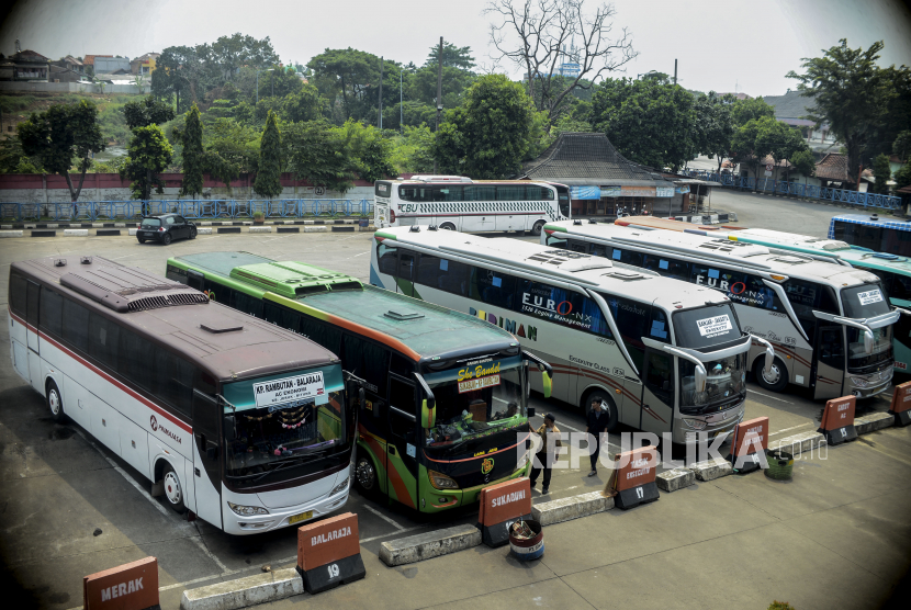 Organisasi Angkutan Darat (Organda) DKI Jakarta siap menghentikan operasional bus Antar Kota Antar Provinsi (AKAP), Antar Jemput Antar Provinsi (AJAP) dan angkutan pariwisata dari dan ke Jakarta.