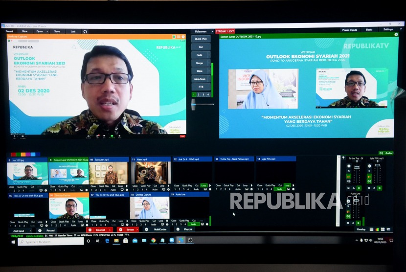 Direktur DEKS Bank Indonesia Anwar Bashori menjadi narasumber pada acara webinar Outlook Ekonomi Syariah 2021 di Jakarta, Rabu (2/12). Acara yang merupakan rangkaian dari Road To Anugerah Syariah Republika 2020 ini mengangkat tema 