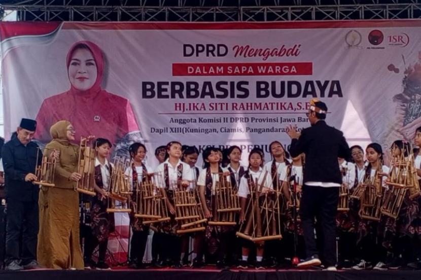 Legislator Jabar terapkan pendekatan budaya untuk serap aspirasi warga.