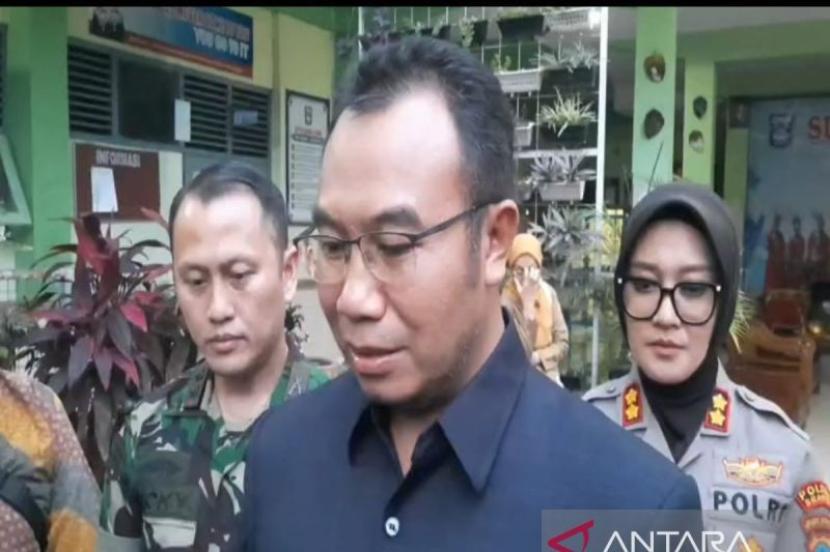 Bupati Sragen gratiskan PBB untuk empat kelompok prioritas.