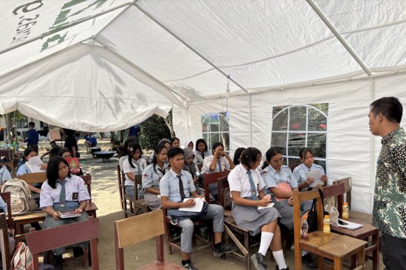 Ratusan Penyintas Bencana Masih Bertahan di SMAN 1 Tukka
