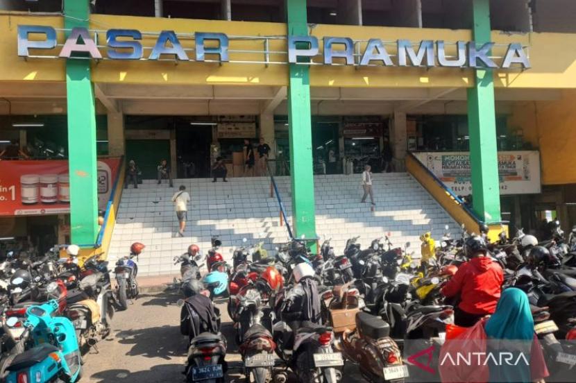 Pedagang Keluhkan Dugaan Praktik Mafia Kios di Pasar Pramuka