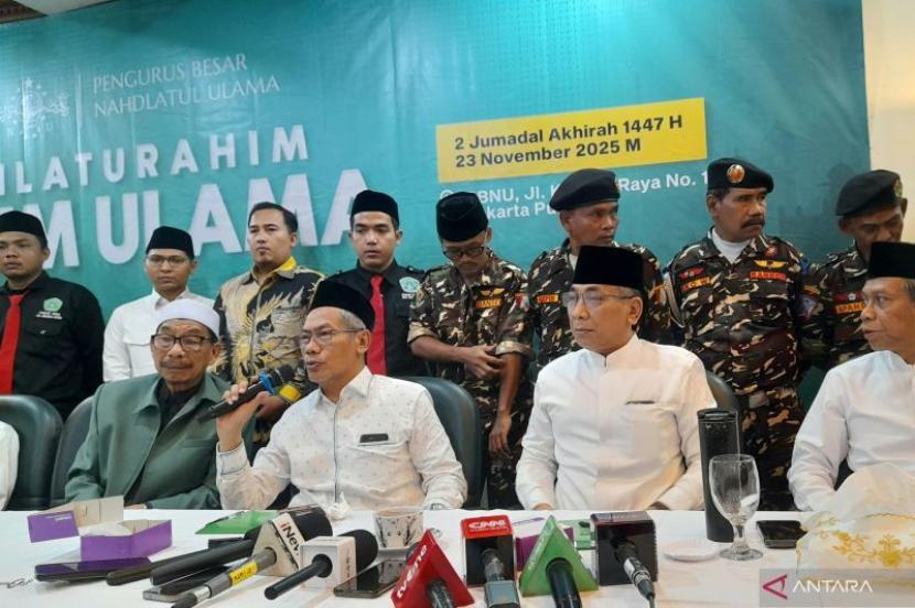 Silaturahim alim ulama PBNU sepakat tak ada pemakzulan Gus Yahya.