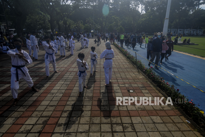 Warga saat latihan taekwondo di Taman Sempur, Kota Bogor, Jawa Barar. (Ilustrasi)