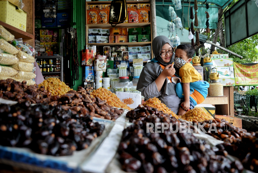 Kemenhaj Siapkan Platform Digital Oleh-Oleh Haji: Ada Tasbih Garut Hingga Kurma Lombok