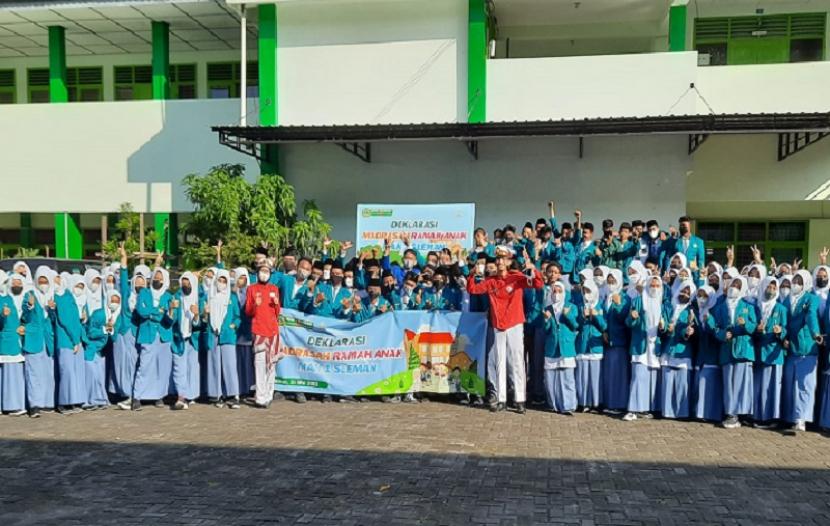 MAN 1 Sleman  Deklarasikan Madrasah Ramah Anak