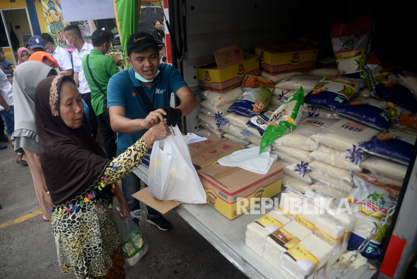 Pemkot Madiun akan berikan bantuan pangan bagi pekerja informal terdampak corona. Ilustrasi.