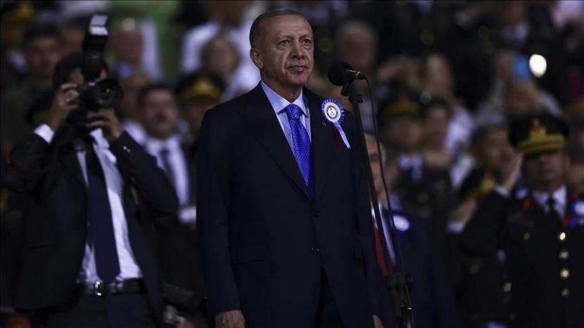 Turki telah menyelamatkan nyawa para migran gelap yang didorong mundur secara ilegal oleh Yunani, kata Presiden Recep Tayyip Erdogan 