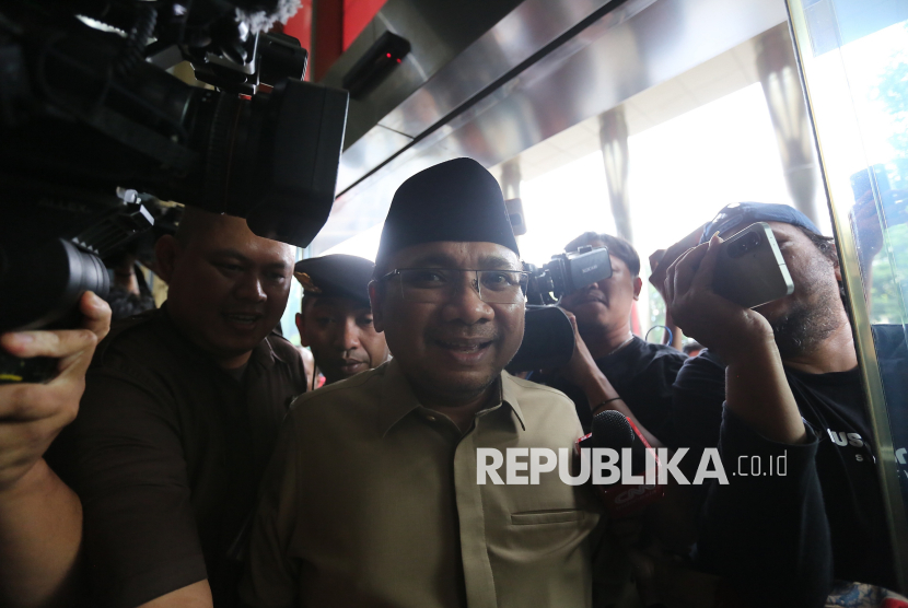 Mantan Menteri Agama (Menag) Yaqut Cholil Qoumas tiba di Gedung Merah Putih KPK, Jakarta, Kamis (7/8/2025). Mantan menteri agama (menag) Yaqut Cholil Qoumas tersebut datang memenuhi panggilan KPK untuk memberikan keterangan dalam penyelidikan kasus dugaan korupsi terkait kuota haji khusus pada penyelenggaraan haji 2024.