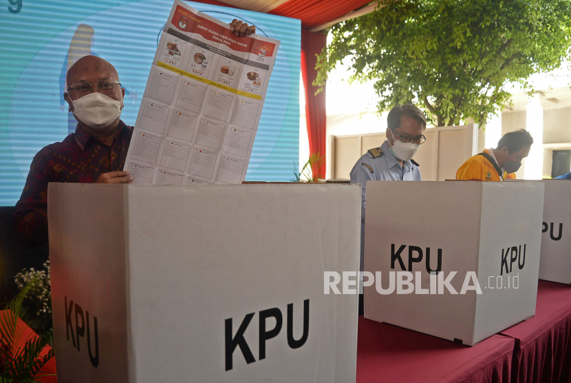 Ilustrasi. Ketua KPU RI Ilham Saputra. Komisi Pemilihan Umum (KPU) RI tidak berencana menggunakan sistem pemungutan suara secara elektronik (e-voting) pada Pemilu 2024. 
