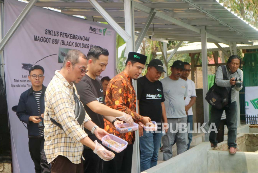 Dompet Dhuafa Lampung luncurkan Program Maggotin untuk mengatasi sampah organik di Lampung Selatan, Senin (15/10/2023). 