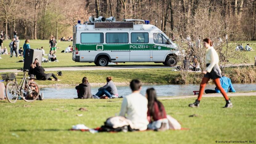 Virus Corona Merebak di Jerman, Kesalahan Kaum Muda?