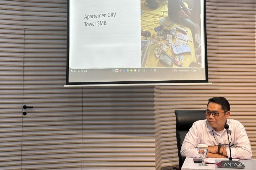 KPK minta pemilik Blueray Cargo John Field untuk menyerahkan diri.