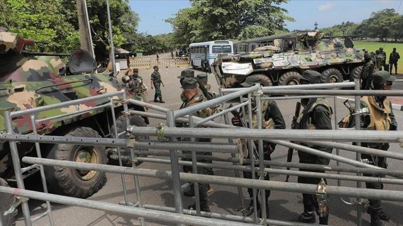 Penjabat Presiden Sri Lanka Ranil Wickremesinghe telah mengumumkan keadaan darurat negara di tengah protes dan kerusuhan yang sedang berlangsung