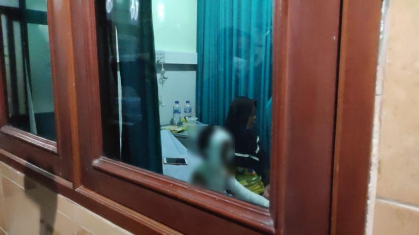 Kondisi korban ledakan jajan berasap.(Foto: Mita Kusuma)