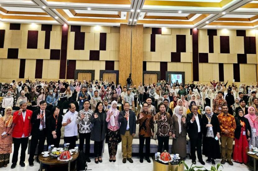 Rektor Unhas: Pekerja maritim butuh regulasi kesehatan untuk sejahtera.