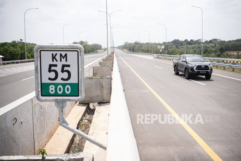 Ilustrasi proyek jalan tol.