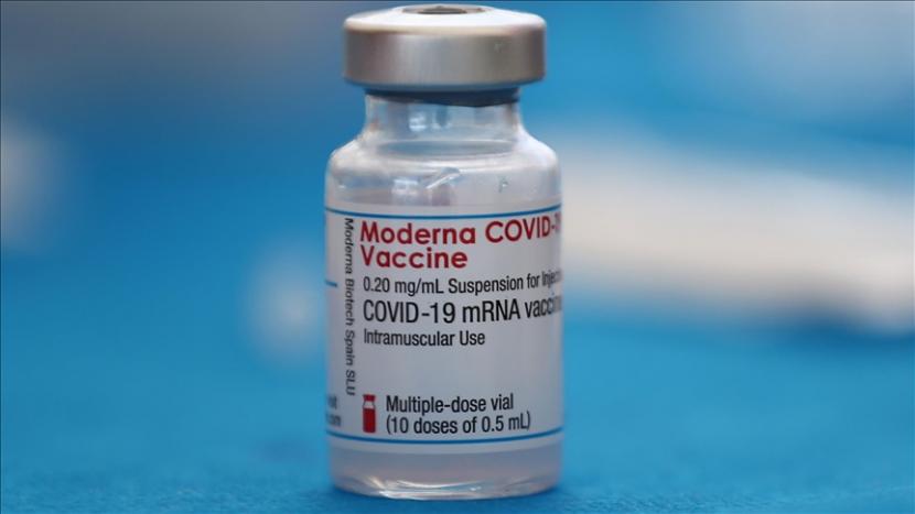 Selain Moderna, vaksin Pfizer juga mendapatkan izin penggunaan darurat untuk remaja.
