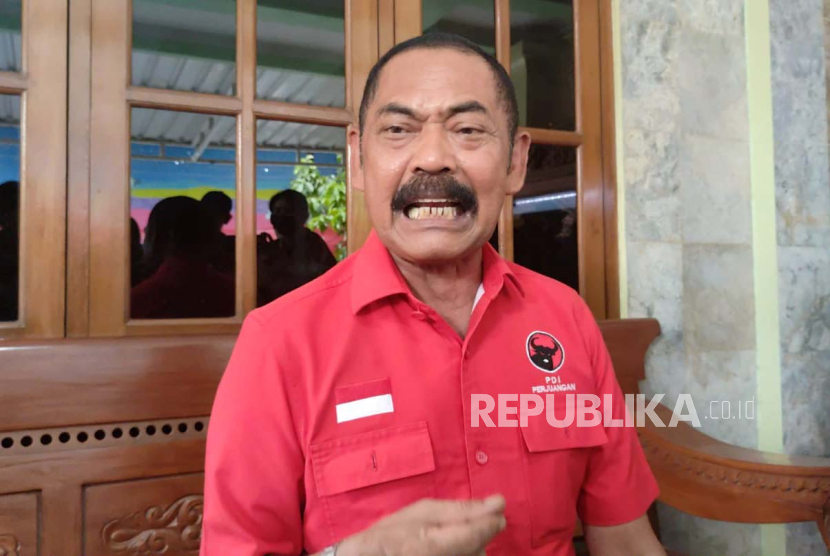 Komentar Ketua DPC PDIP Kota Solo FX Hadi Rudyatmo soal ketidakhadiran Jokowi di HUT PDIP ke51, Rabu (10/1/2024). 