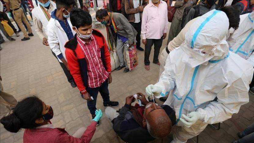 India mencatat 4.002 kematian baru akibat virus corona pada Sabtu (12/6), sehingga total pasien meninggal menjadi 367.081.