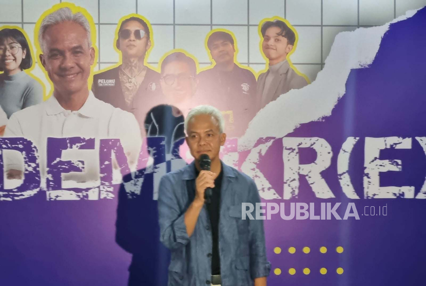 Presidential candidate (presidential election) number 3, Ganjar Pranowo. Capres Ganjar Pranowo urges that a white paper on Indonesia's defence be drawn up soon.