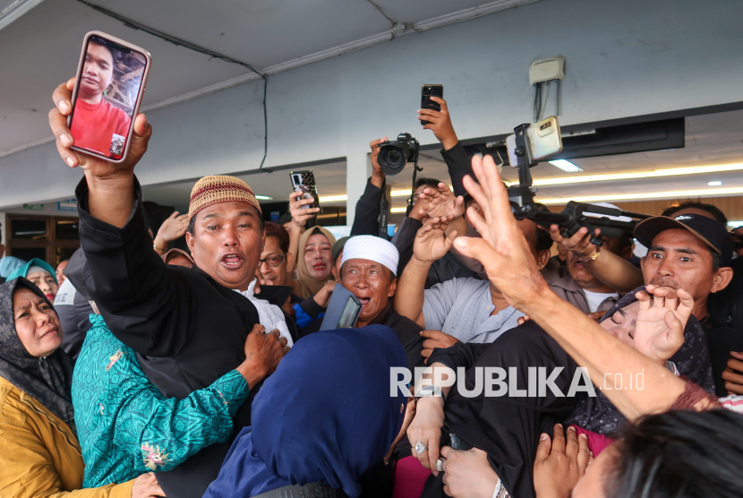 Polda Jatim Bantu Cari 61 Penumpang KMP Tunu Pratama Jaya yang Masih Hilang