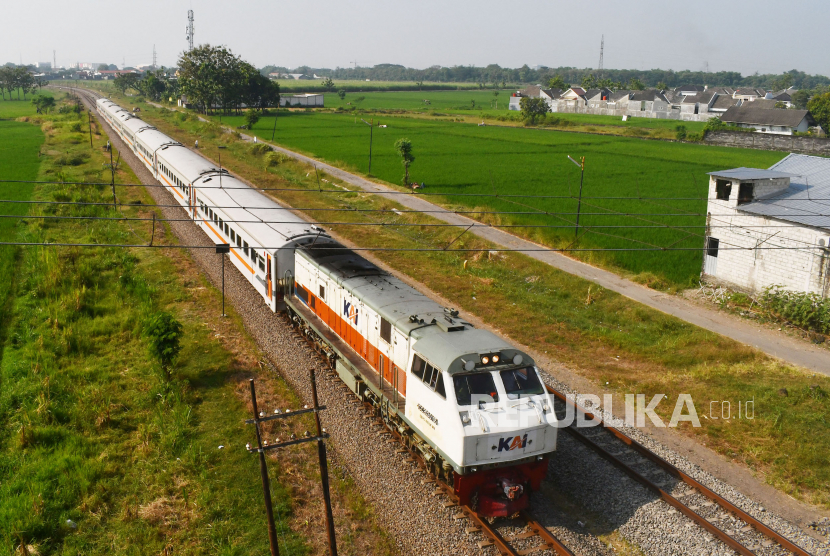 Ilustrasi perjalanan kereta. KAI resmi meluncurkan perjalanan kereta api terjauh yakni KA Pandalungan tujuan Jember.
