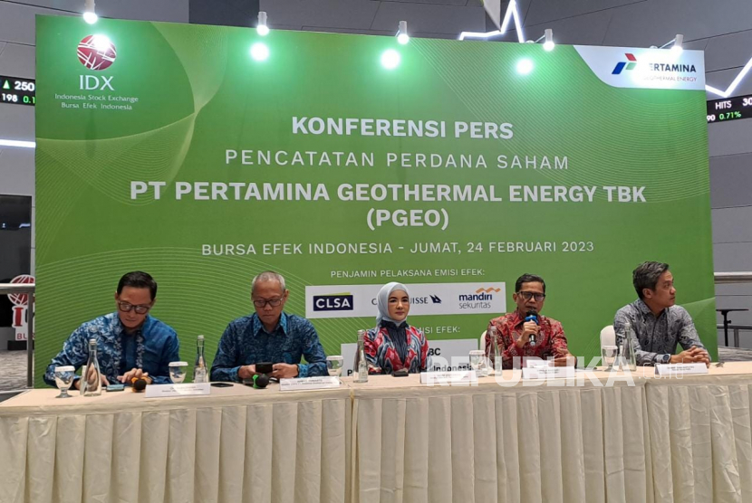 Wakil Menteri BUMN Pahala Mansyuri saat menghadiri Konferensi Pers Pencatatan Perdana Saham PT Pertamina Gheothermal Energy Tbk (PGEO), Jumat (24/2/2023).
