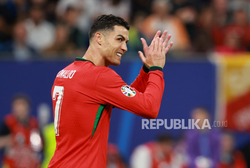 Ekspresi penyerang veteran Portugal Cristiano Ronaldo.