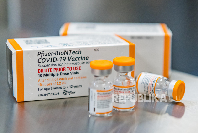 Oktober 2021 ini, foto yang disediakan oleh Pfizer menunjukkan dosis vaksin COVID-19 untuk anak-anak di Puurs, Belgia.