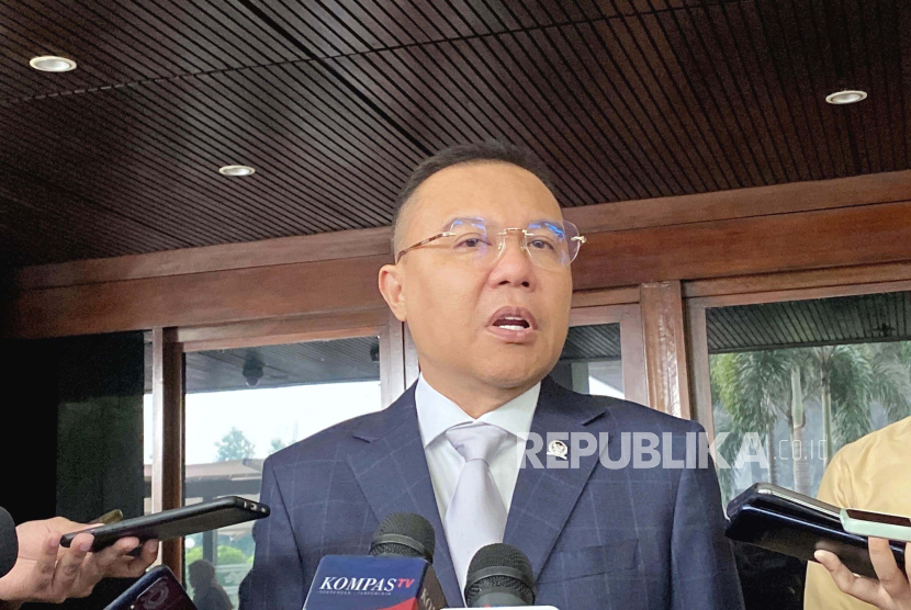 Wakil Ketua DPR Sufmi Dasco Ahmad membantah adanya pembahasan yang sembunyi-sembunyi terhadap revisi Undang-Undang Nomor 7 Tahun 2020 tentang Mahkamah Konstitusi (MK). 