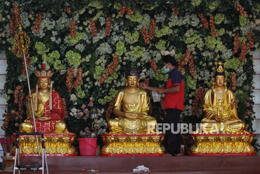 Arca Buddha tidak hanya dianugerahi oleh Kerajaan Thailand kepada Indonesia tetapi arca Buddha dari Indonesia, khususnya Jawa, juga pernah dianugerahi kepada Thailand.